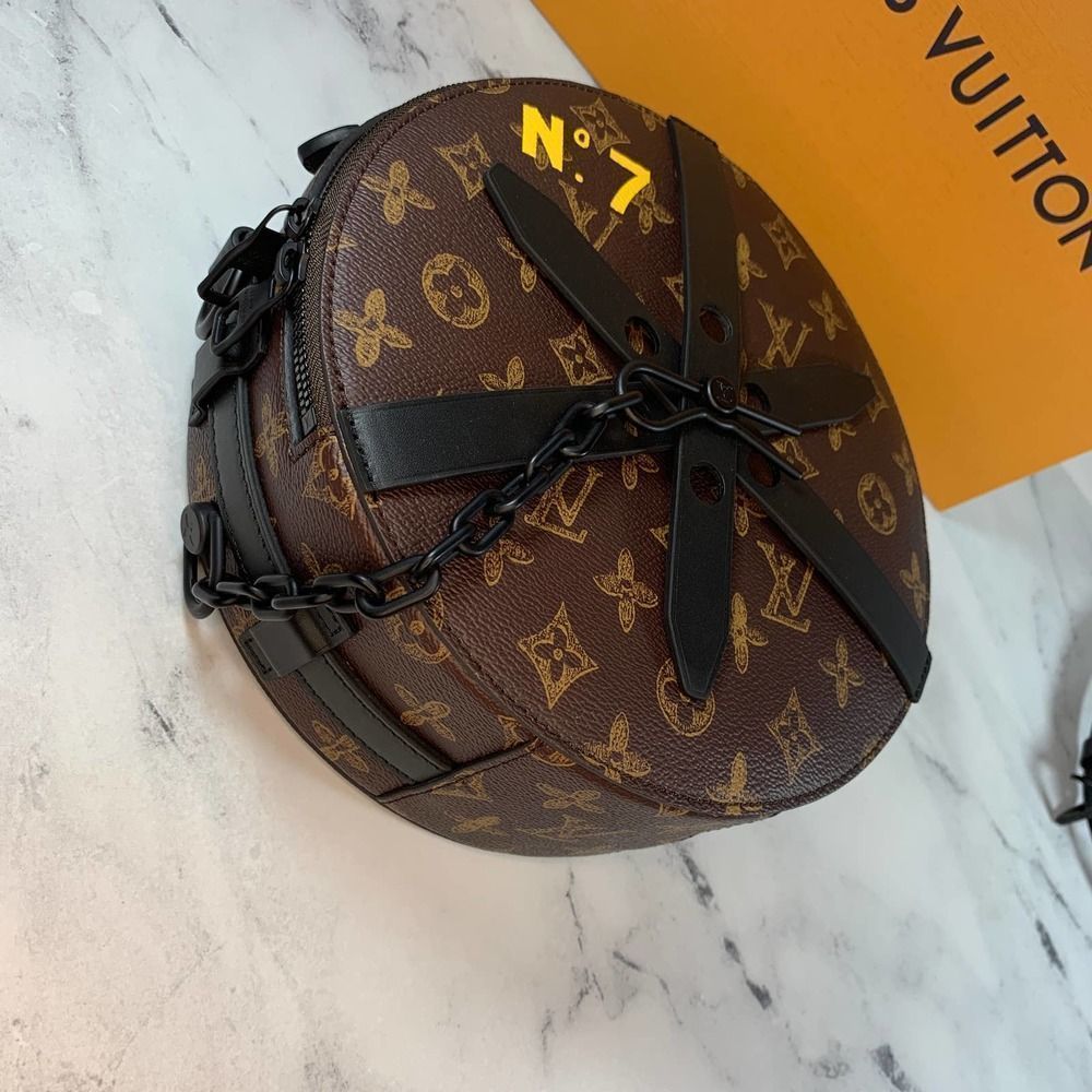 Louis Vuitton Wheel box bag Virgil Abloh N°7 Monogram LV round SS22 Rare No 7 - Picture 11 of 14
